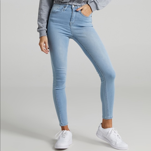 Showpo Christina Skinny Jeans in Light Wash Denim - Picture 5 of 13